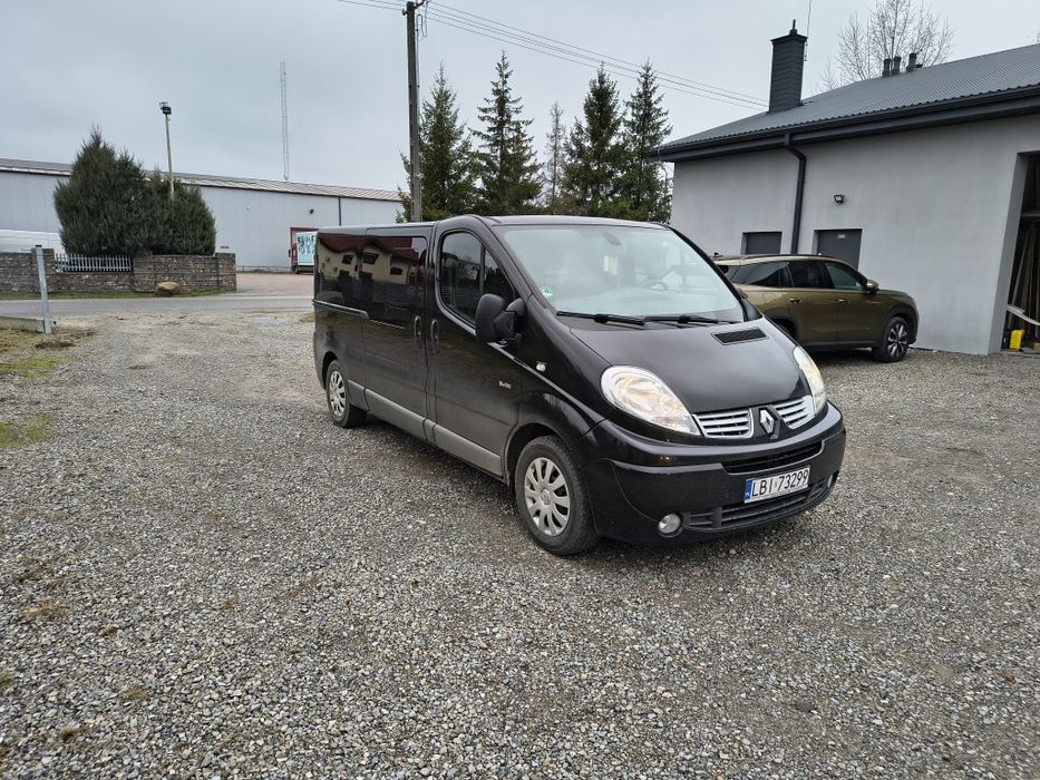 Renault Trafic II 2.0 dCi long 9.os Black Edition