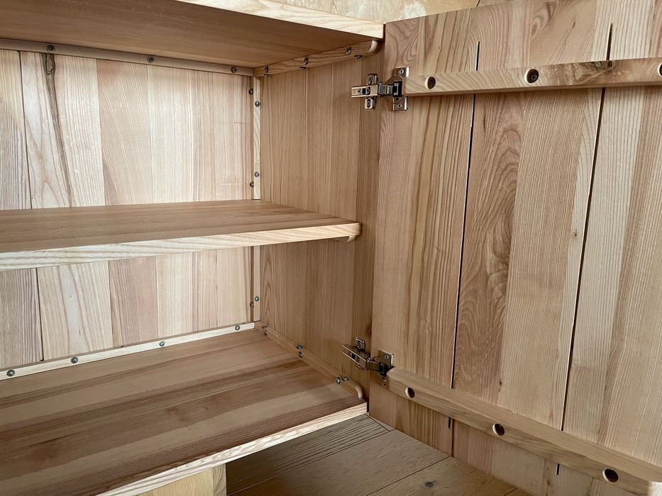 Komoda z drewna jesionowego Louis, Westwing