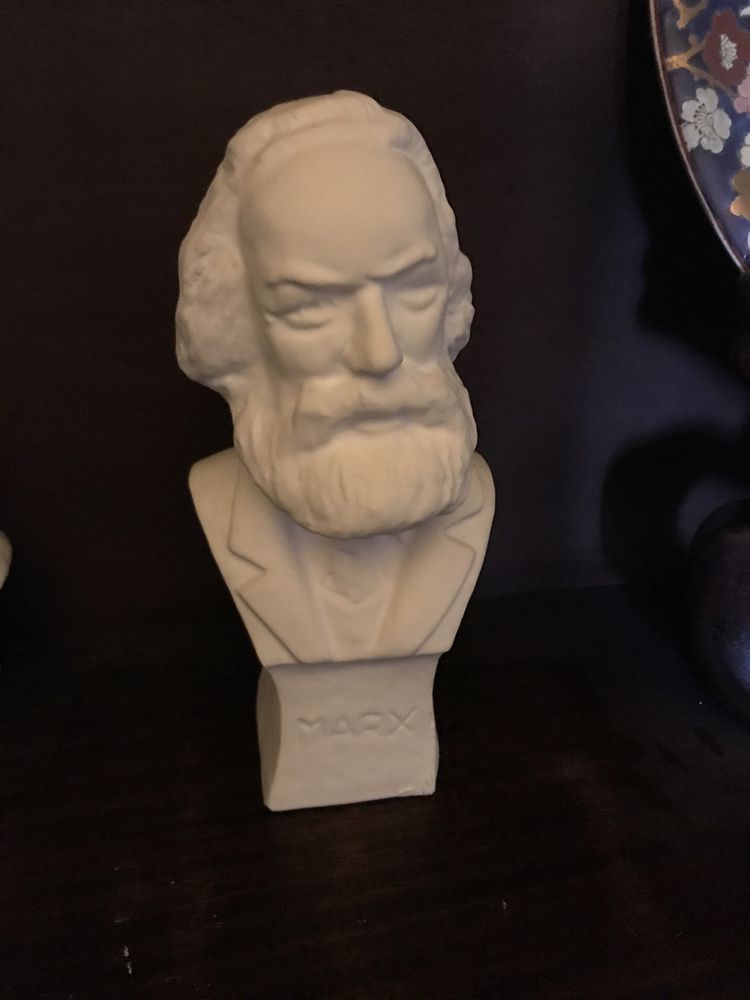 Karl Marx - busto