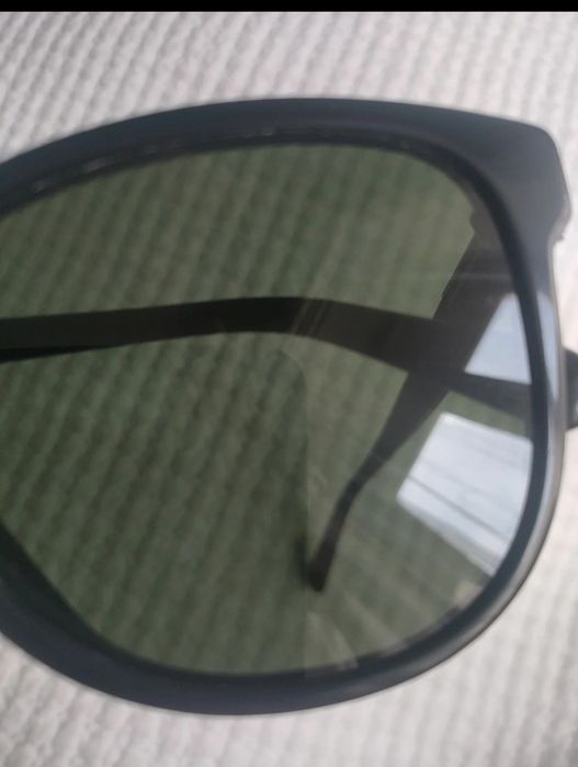 Óculos clássicos de sol de Prada