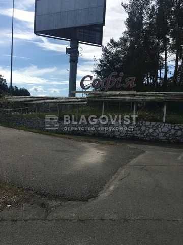 без %Ресторанний компл. 1200м2, сосновий бір, у власності 2 га фасад