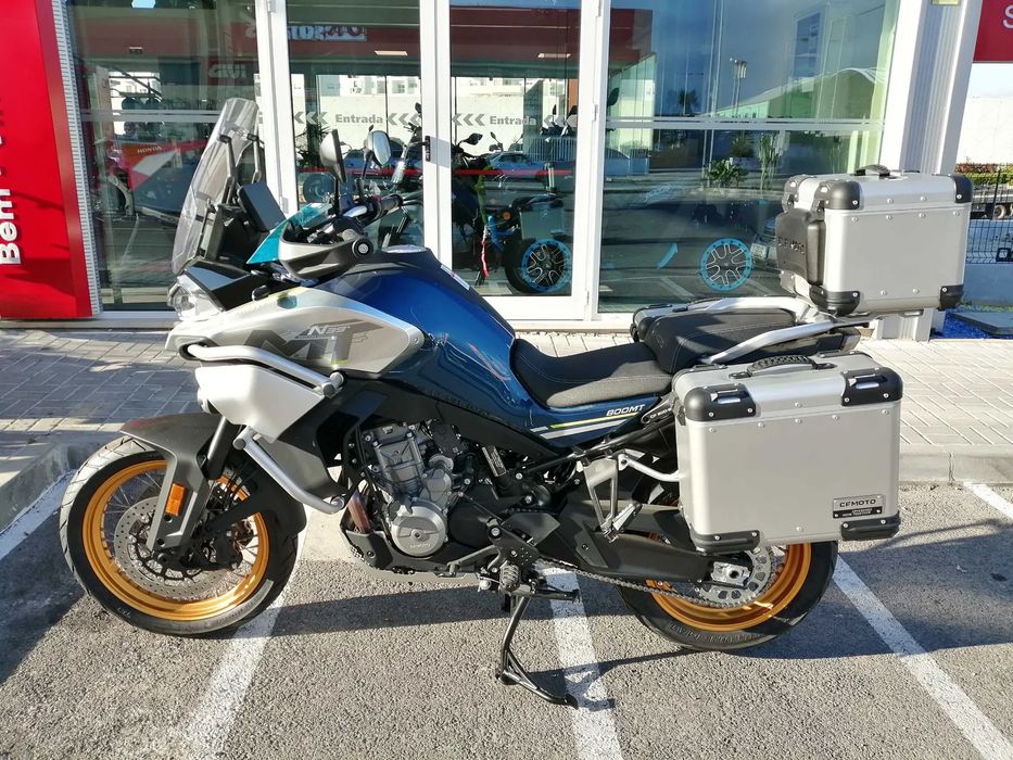 CF Moto 800MT