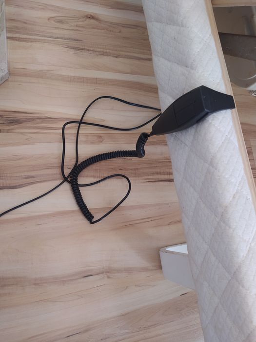 Łóżko z siłownikiem nowy materac