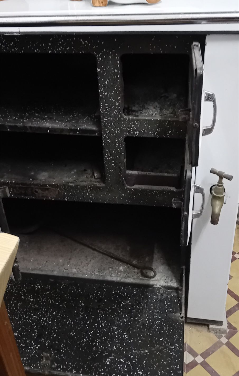 Fogão a lenha em esmalte