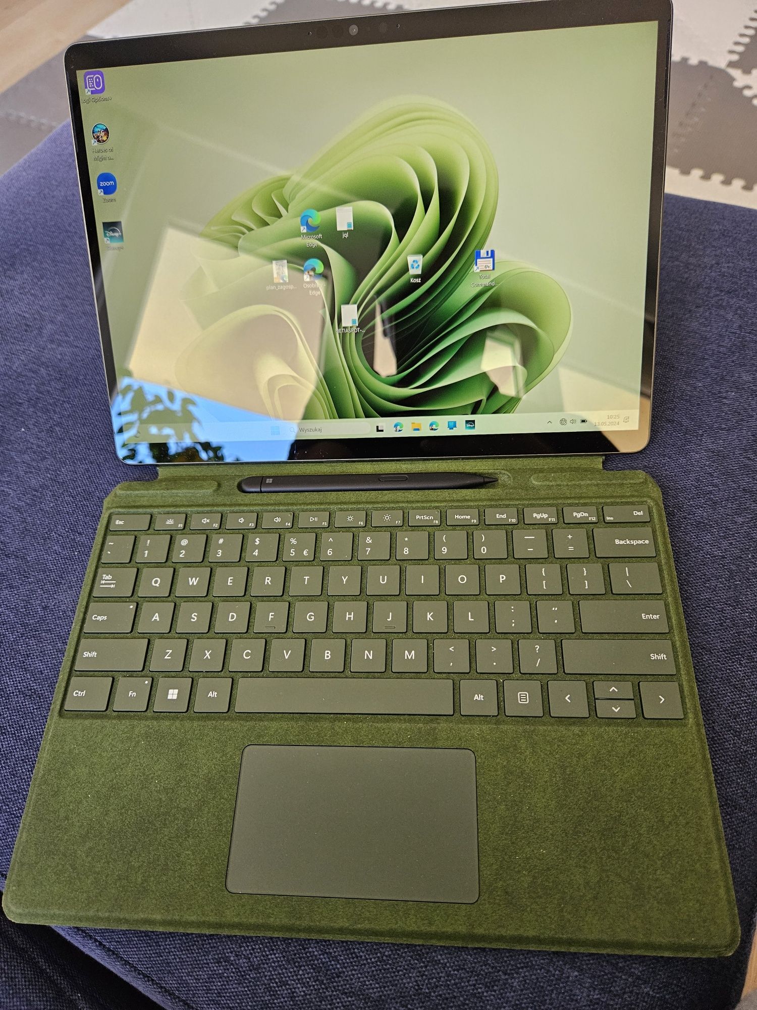 Microsoft Surface Pro 9 i5 8GB 256GB Win11  klawiatura rysik