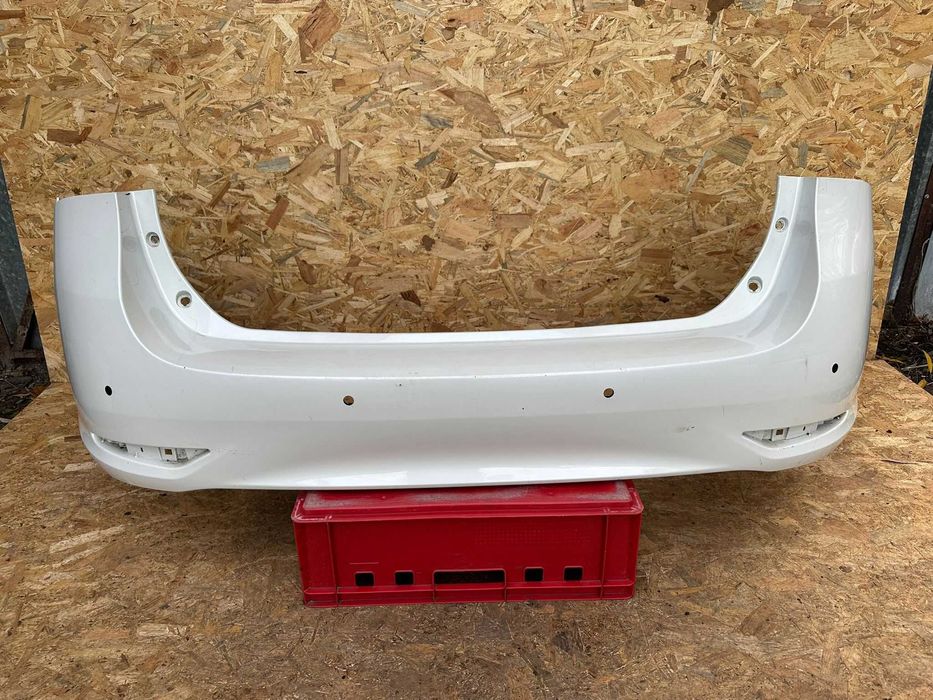 Toyota Avensis III 3 T27 T29 lift 15-18 Kombi zderzak tył tylni cały