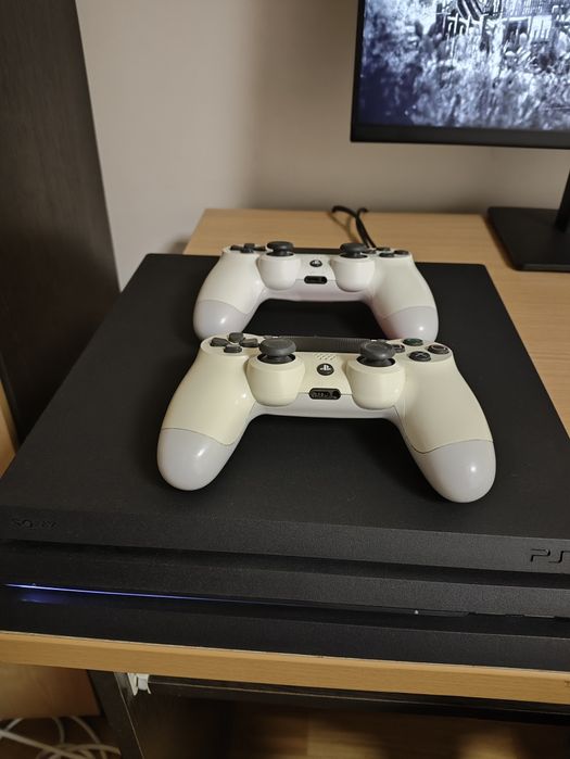 PS 4 PRO (2TB) 8500