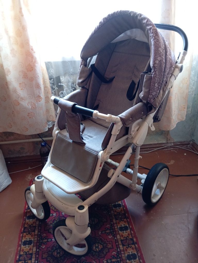 Продам детскую коляску