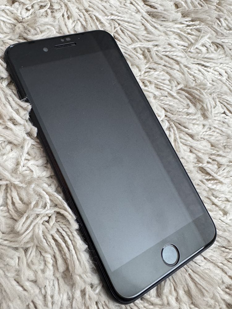 Продам iPhone 7 plus 128 ГБ  у відмінному стані