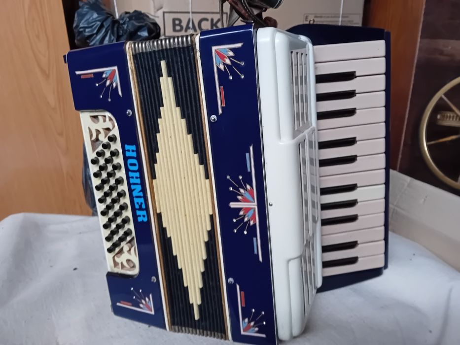 Acordeão Honner pequeno leve usado