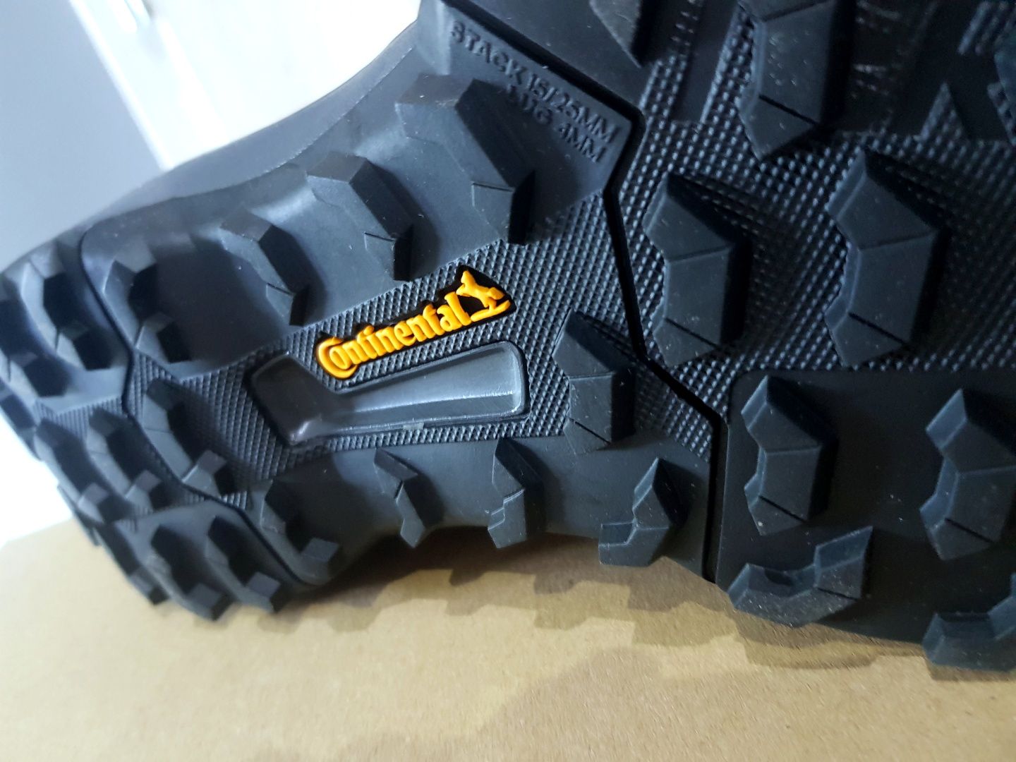 Adidas buty trekkingowe AX4 GTX r. 41 1/3