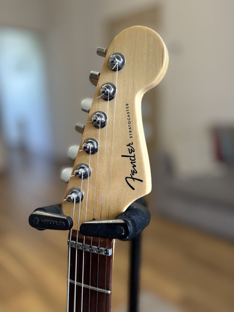 Fender Stratocaster Deluxe 2010