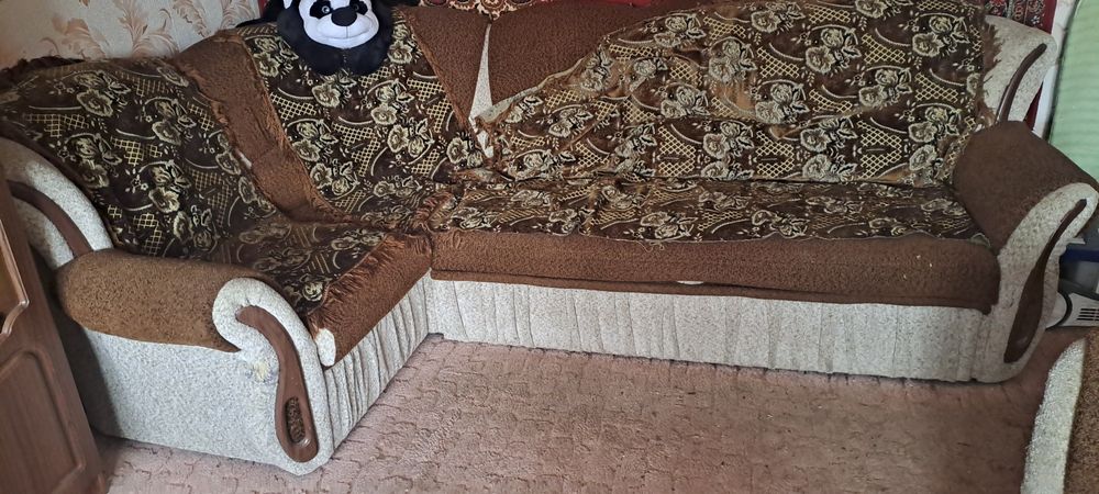 Продам 4 комн квартиру Лазурный