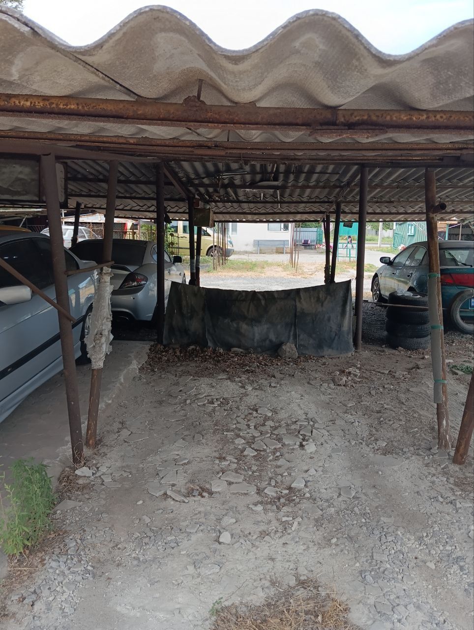 Место на крытой стоянке Автоискра сдам в аренду