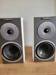 Audiovector R1 Signature