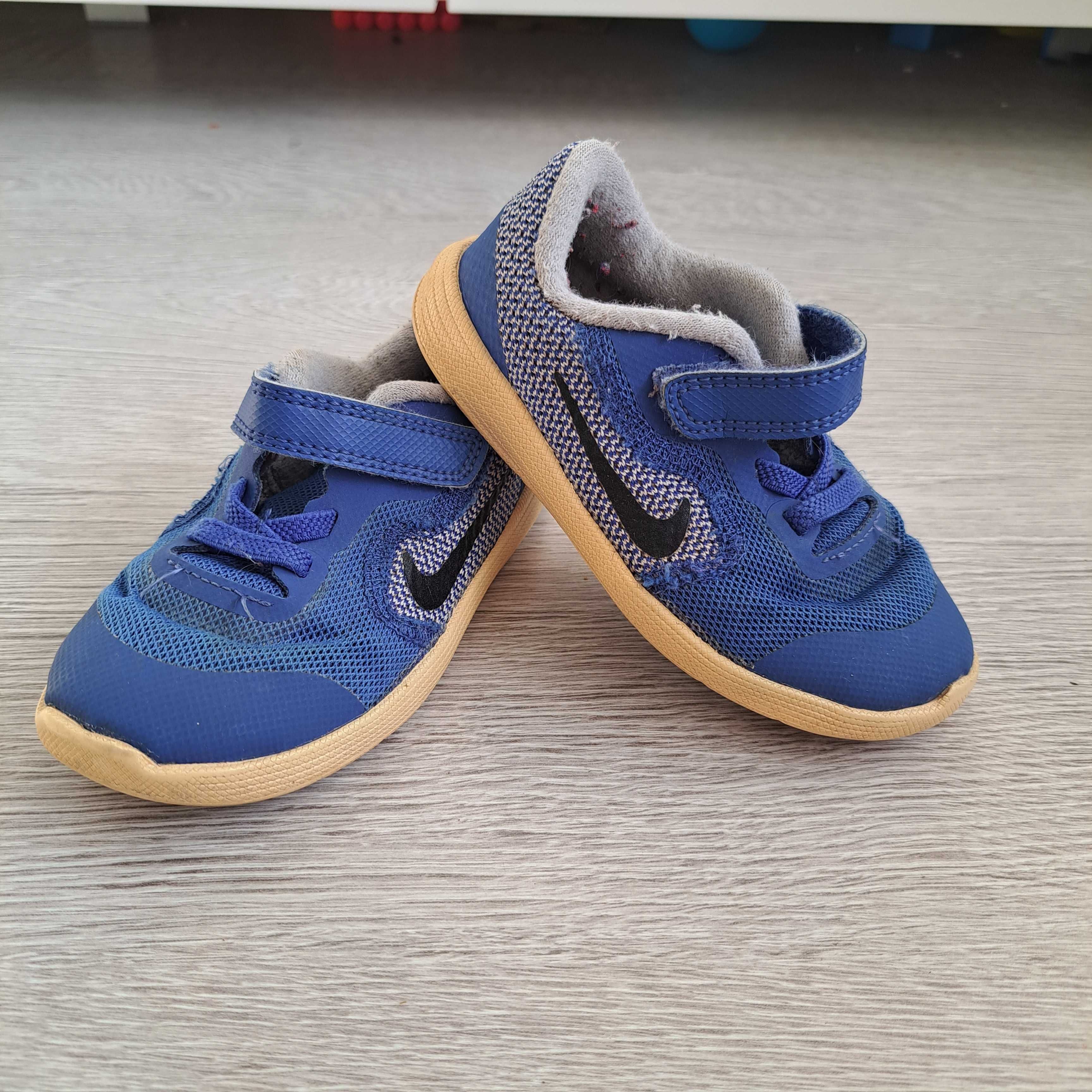 Buciki nike rozm 25