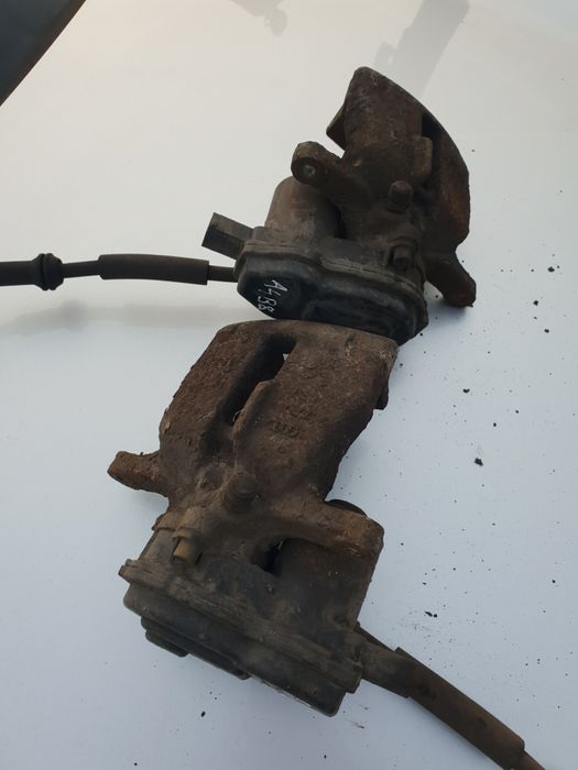 Zacisk hamulcowy tył lewy/prawy Audi A4 B8
