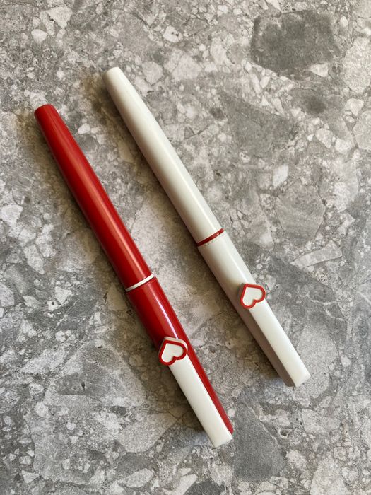 2 canetas de aparo corações alemas