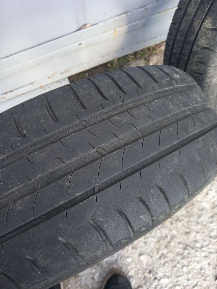 Продам б/у шини 195/65 r15