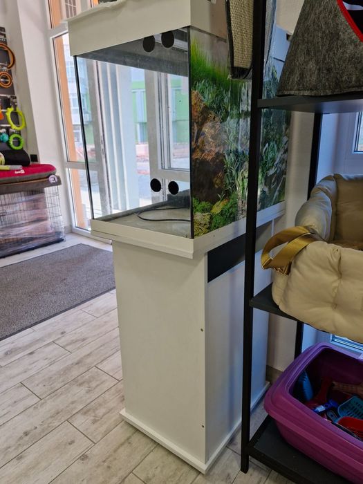 Продам аквариум Ювель