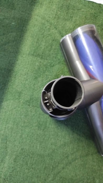 Універсальна моторизована турбощітка Dyson V6