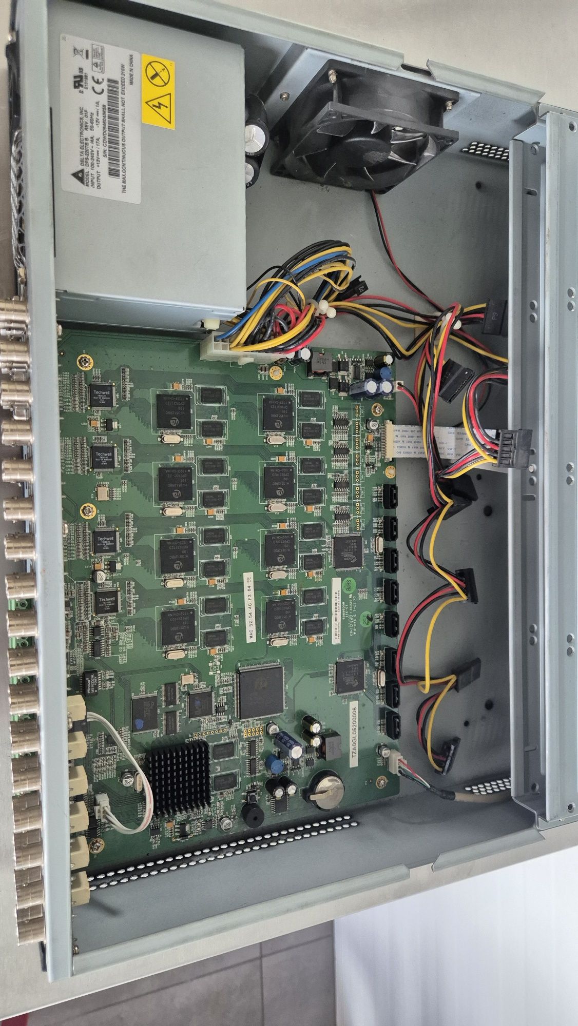 Rejestrator do kamer BCS DVR1604HE-T