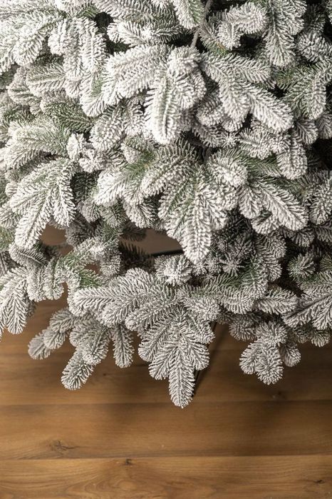 Ялинка лита ковалівска засніжена 3850 грн.висота 1.5 метр.