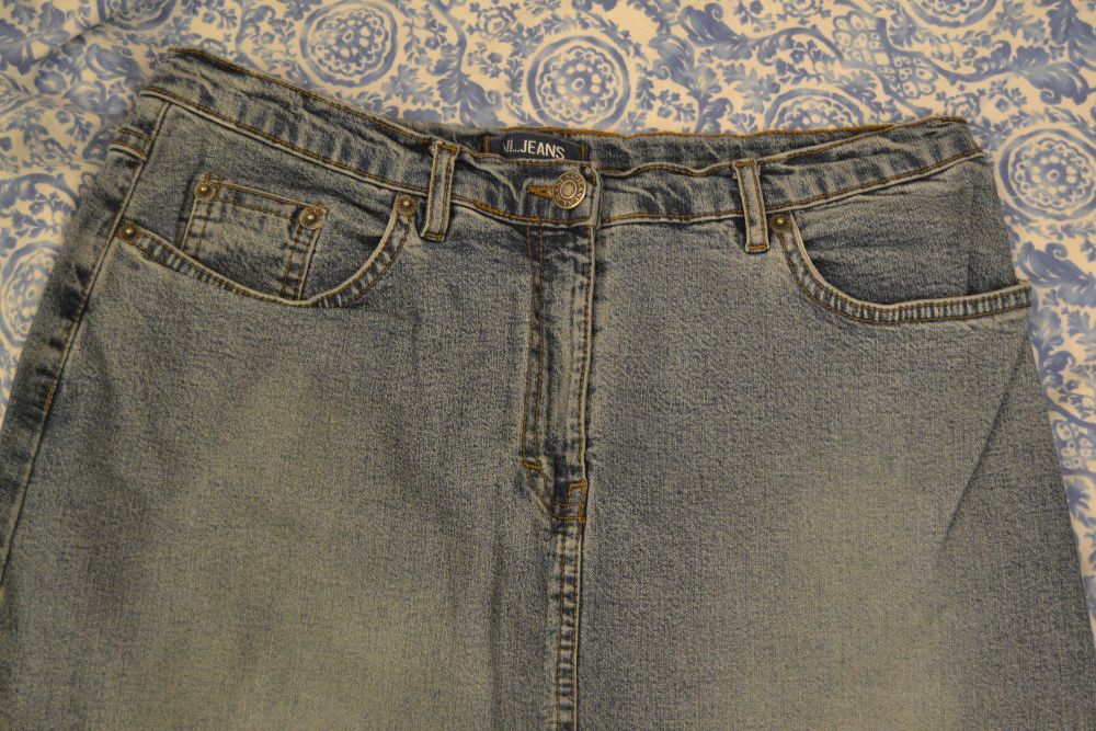 Spódnica jeansowa lekko przetarta za kolano NL Jeans S