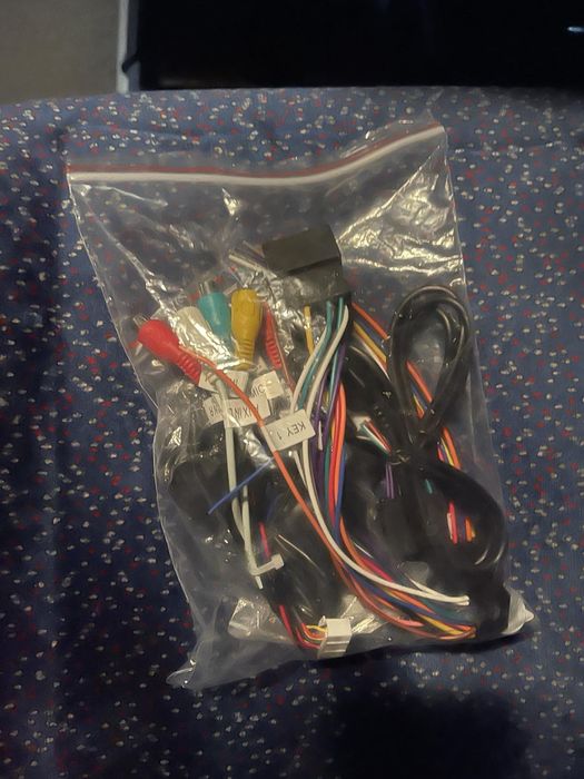 Автомагнитола на Android 15,4/64, 8 ядер. Читайте опис.