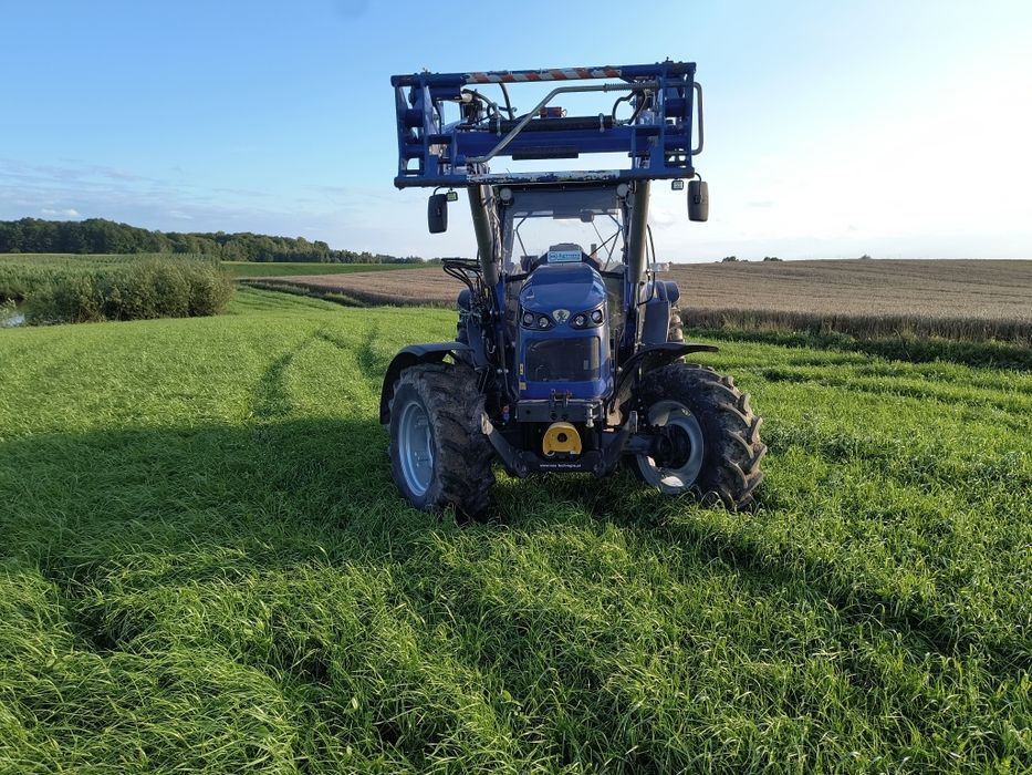 Farmtrac 9130 (John Deere Fendt valtra Massey Ferguson Zetor Claas)