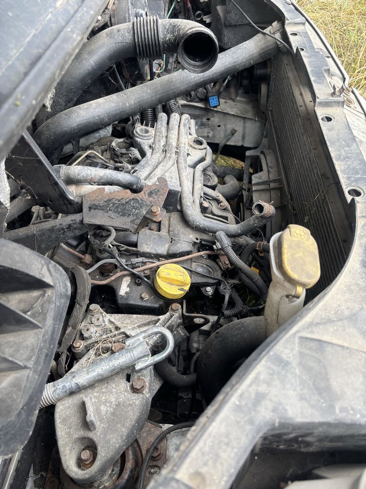 Silnik 2.2 dci 90km master 2.  08r skrzynia biegów