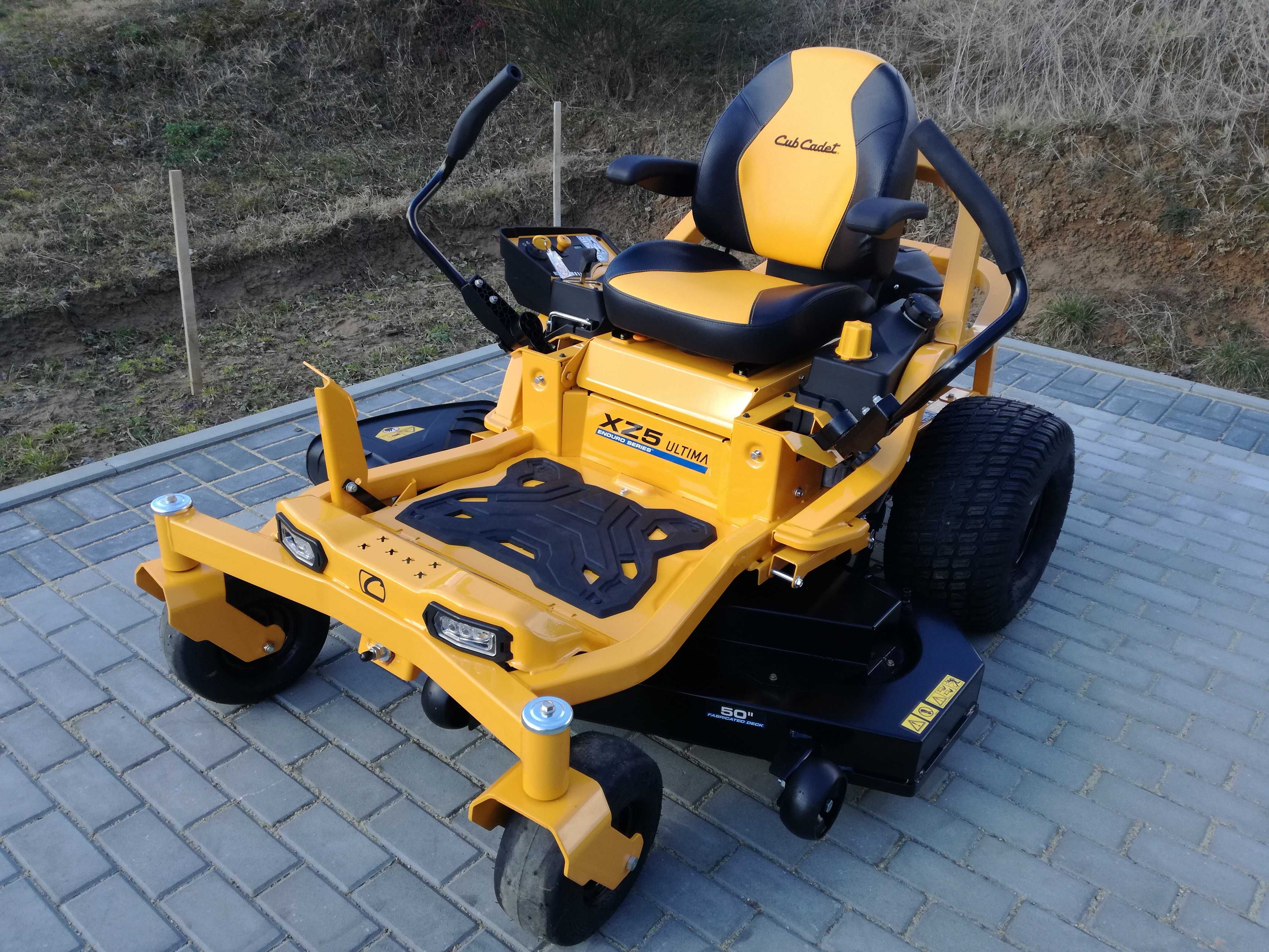 POTĘŻNY Traktorek Kosiarka Cub Cadet Zero Turn XZ5 L137 Kawasaki 23KM