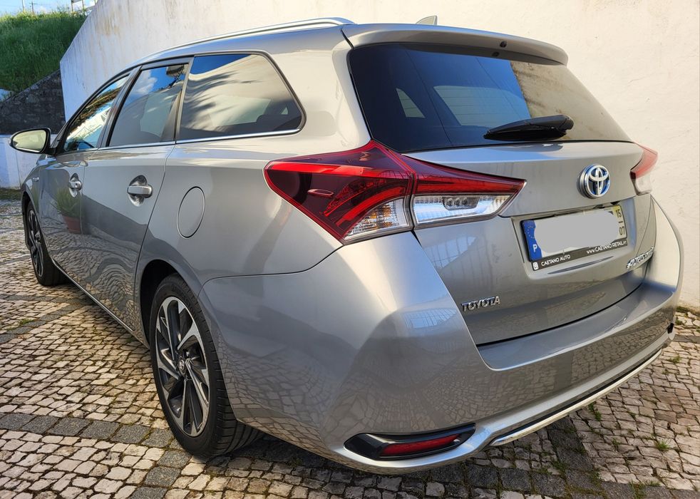 Toyota Auris Touring Sports 1.8 HSD Confort