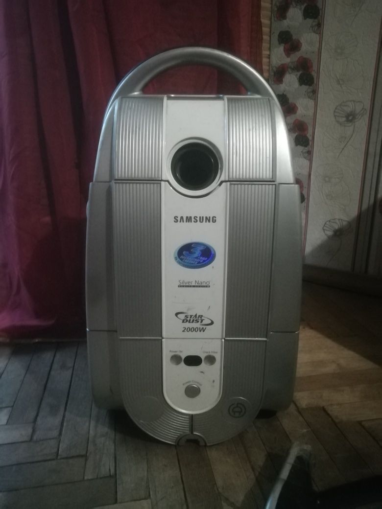 Пилосос SAMSUNG Silver Nano Health  STAR DUST 2000W,