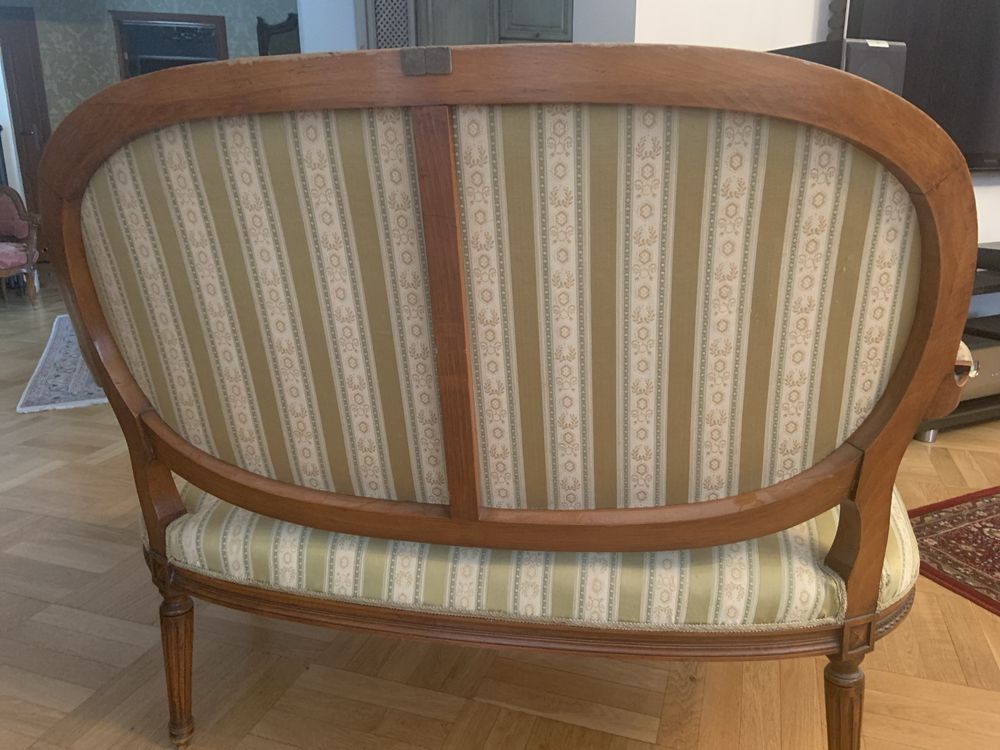 Sofa medalionowa