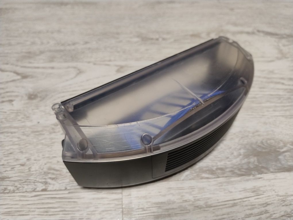 Pojemnik na śmieci z filtrem Irobot Roomba 692