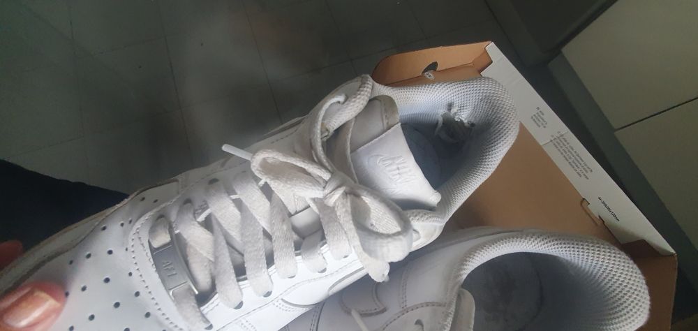 Ténis Nike UK 7,5 UE 40,5 brancoos