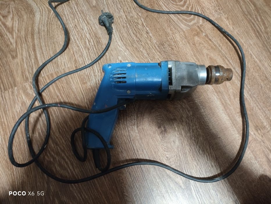 Wiertarka 230W niebieska używana