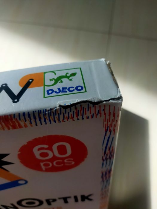 Kinoptik Roboty - układanka magnetyczno - optyczna Djeco