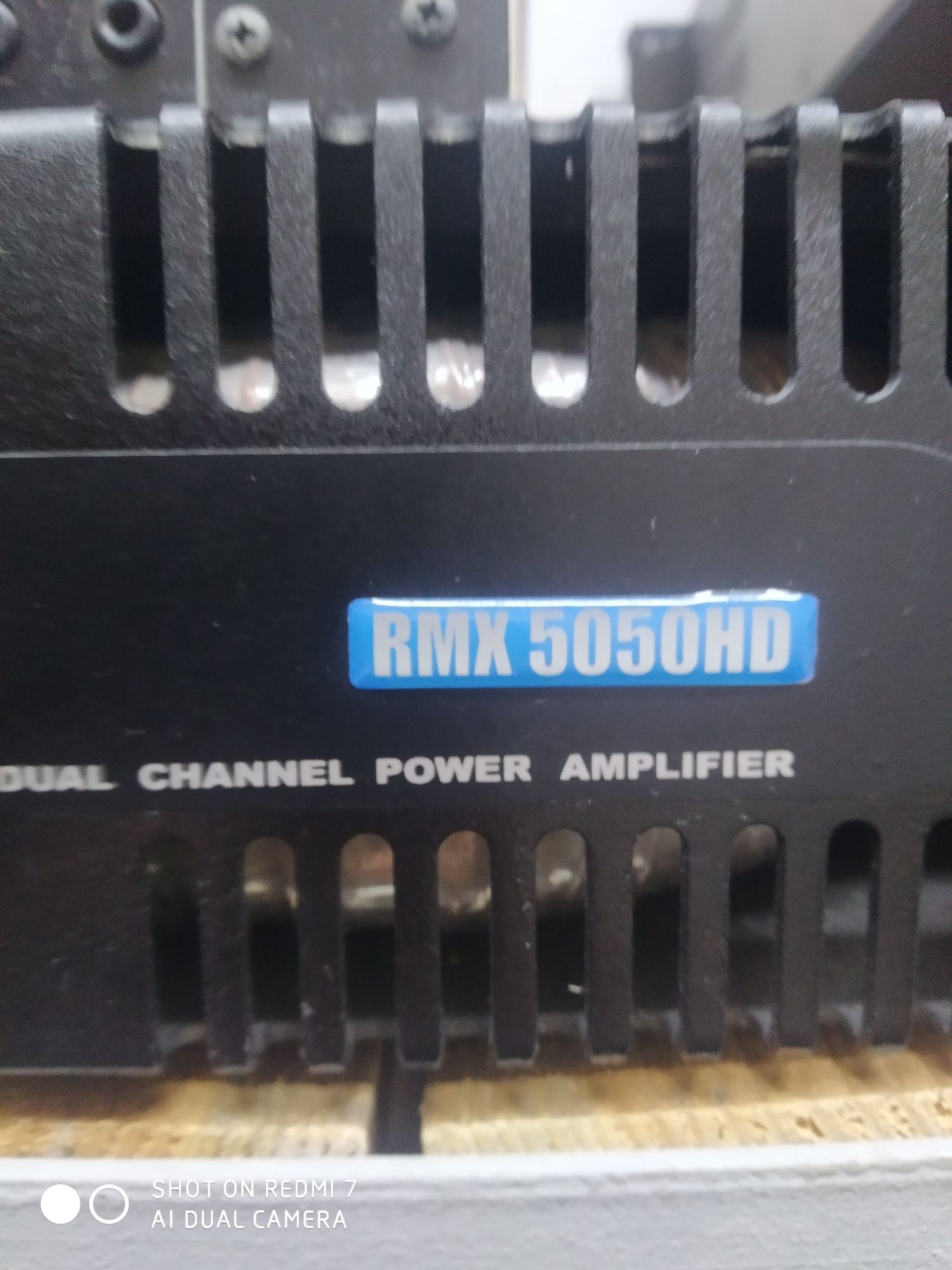 Усилитель QSC RMX 5050 HD
Усилитель мощности 2SC RM
Усилитель мощности
