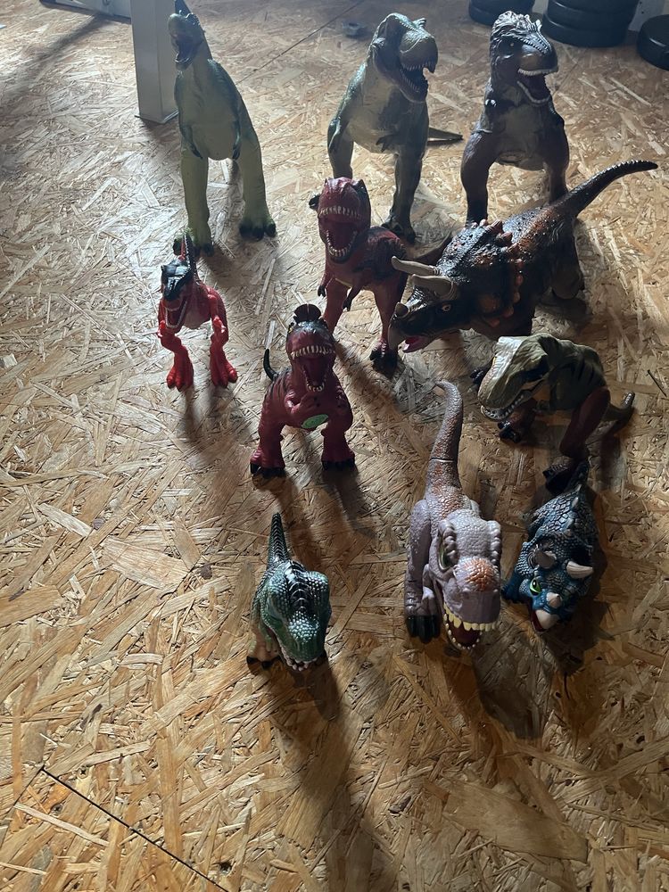 Dinozary duze i male 11 sztuk