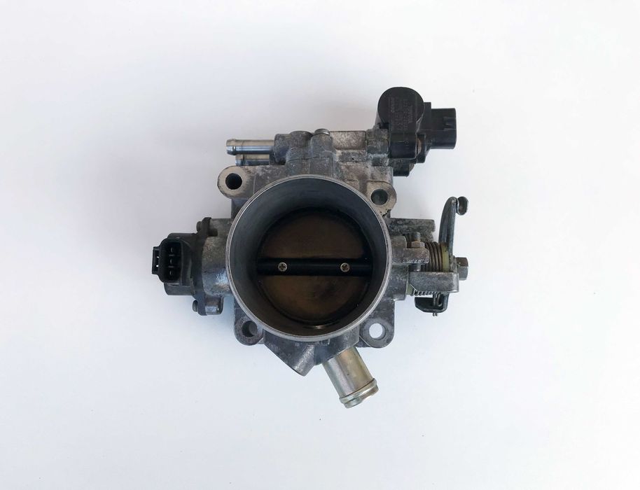 Дросельна заслонка Toyota Corolla E12 (2000-2006 р.в) - 1.8 (2ZZ-GE)