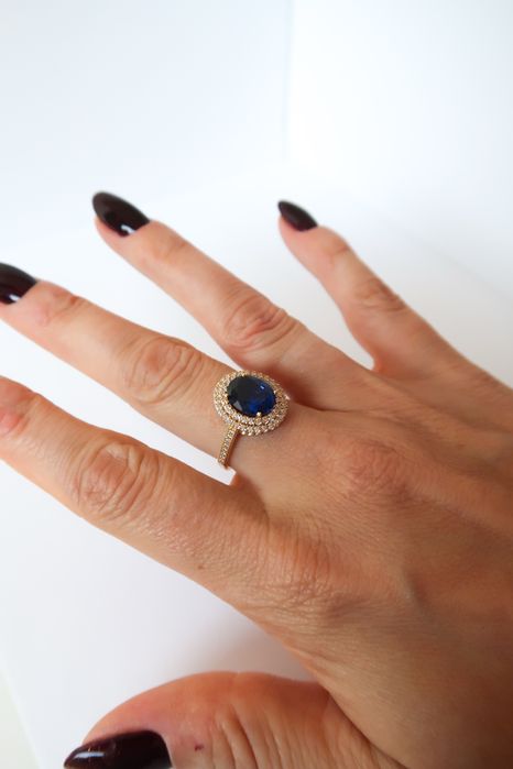 Złoty Pierścionek z Szafirem Syntetycznym | 18 | Próba Złota 585