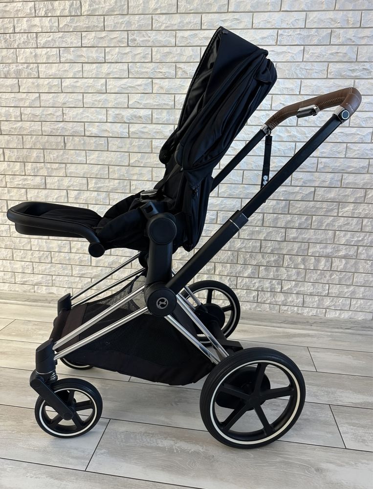 Коляска прогулка Cybex Platinum E-Priam 4.0