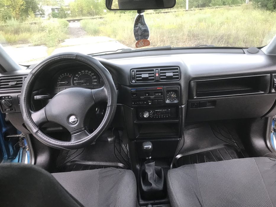 Продам Opel Vectra A 2.0 GT