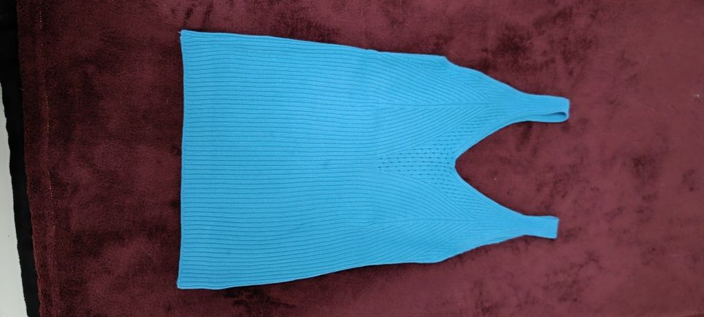 Top azul turquesa tamanho M, usada