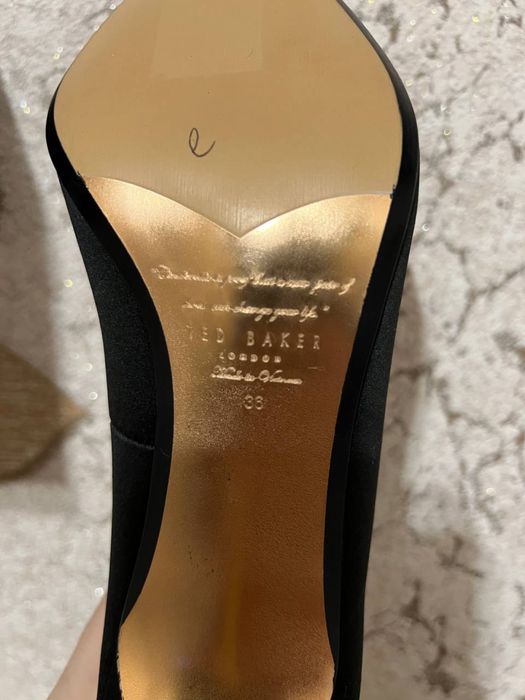 Продам чорні туфлі Ted Baker