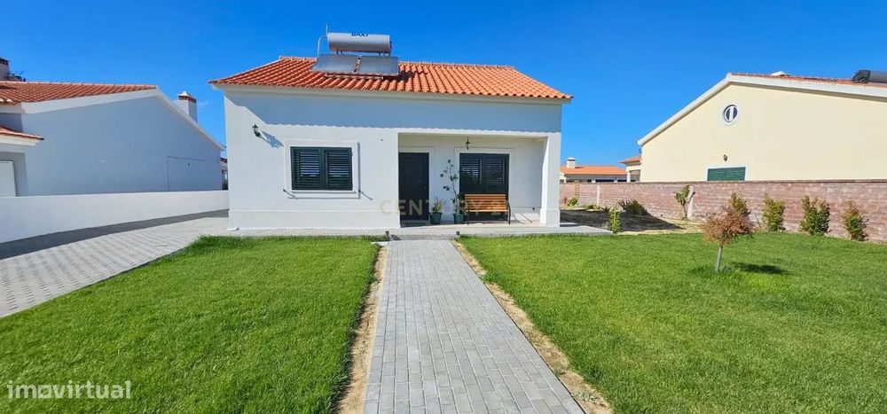 Moradia  T2+1 com 1200m2 de Terreno