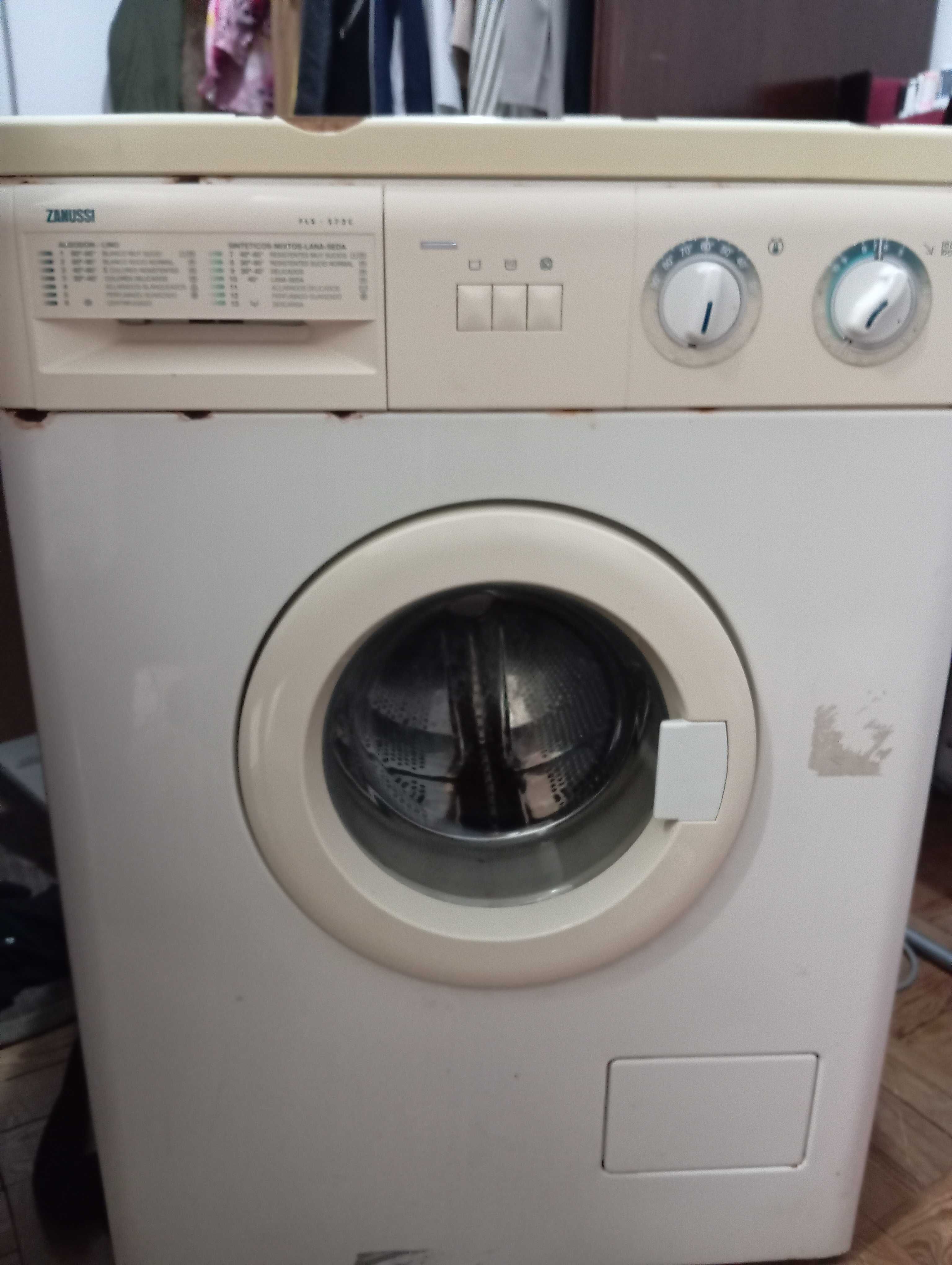 Máquina de lavar ZANUSSI 5KG 30€