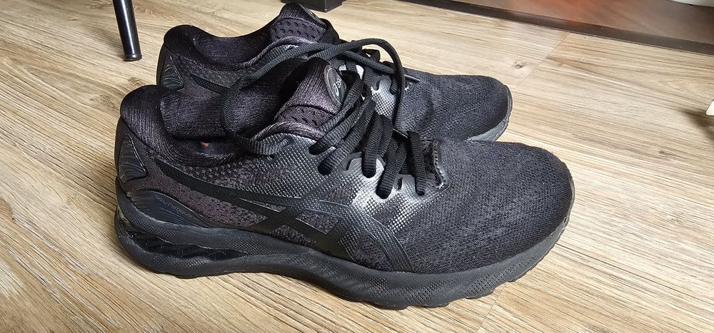 Asics Gel-Nimbus 23 damskie buty do biegania rozmiar 39,5 wkładka 25,5